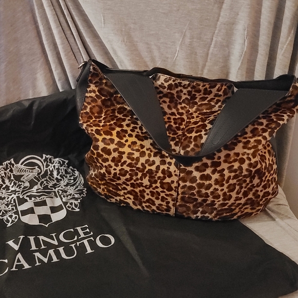 Black leather Vince Camuto bag - Picture 2 of 5